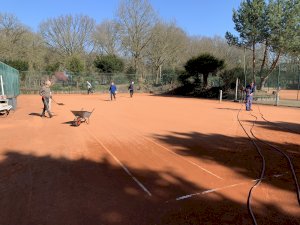 Arbeitseinsatz auf der Tennisanlage