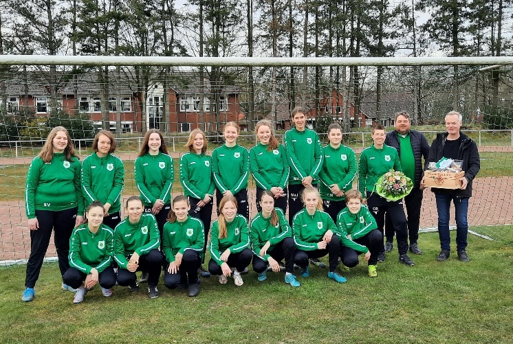 Neue Trainingsanzüge und Trikots für die C-Mädels