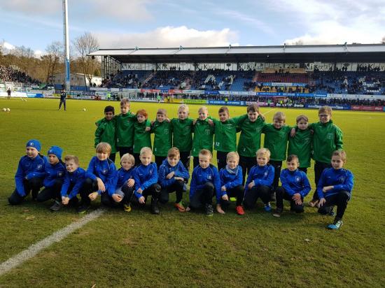 Einlaufkinder beim SV Meppen gegen Preußen Münster